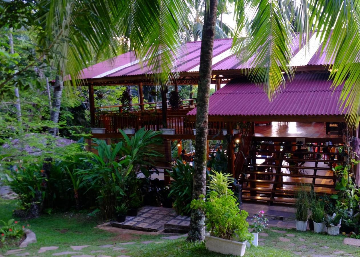 Air Manis Hillside Villa Cafe & Resto Padang  Exterior foto