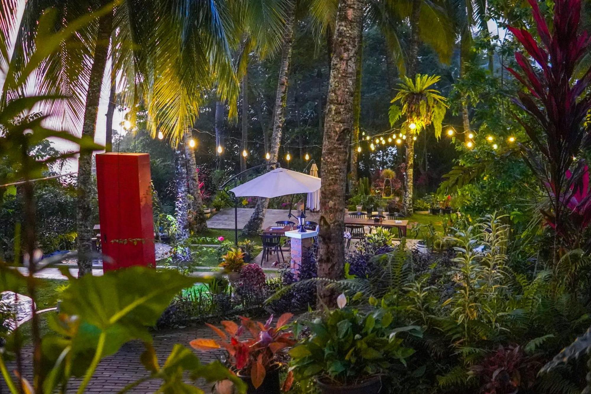 Air Manis Hillside Villa Cafe & Resto Padang  Exterior foto