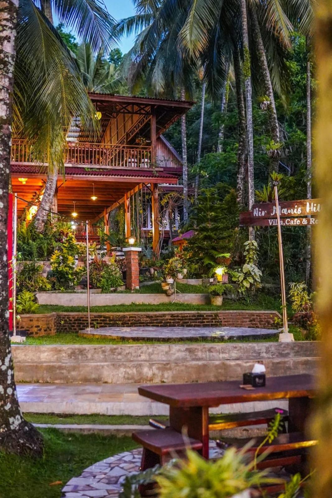 Air Manis Hillside Villa Cafe & Resto Padang  Exterior foto