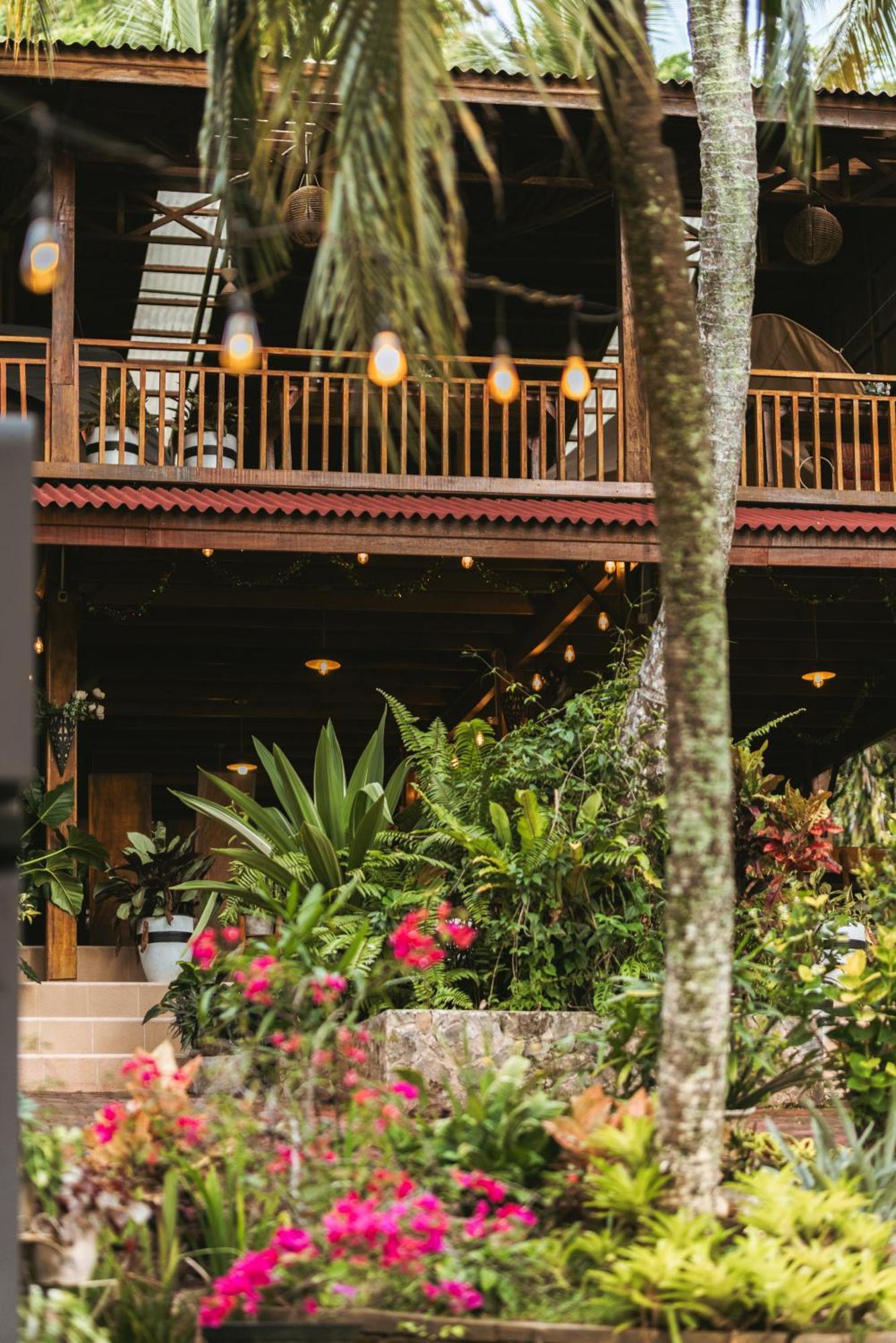 Air Manis Hillside Villa Cafe & Resto Padang  Exterior foto